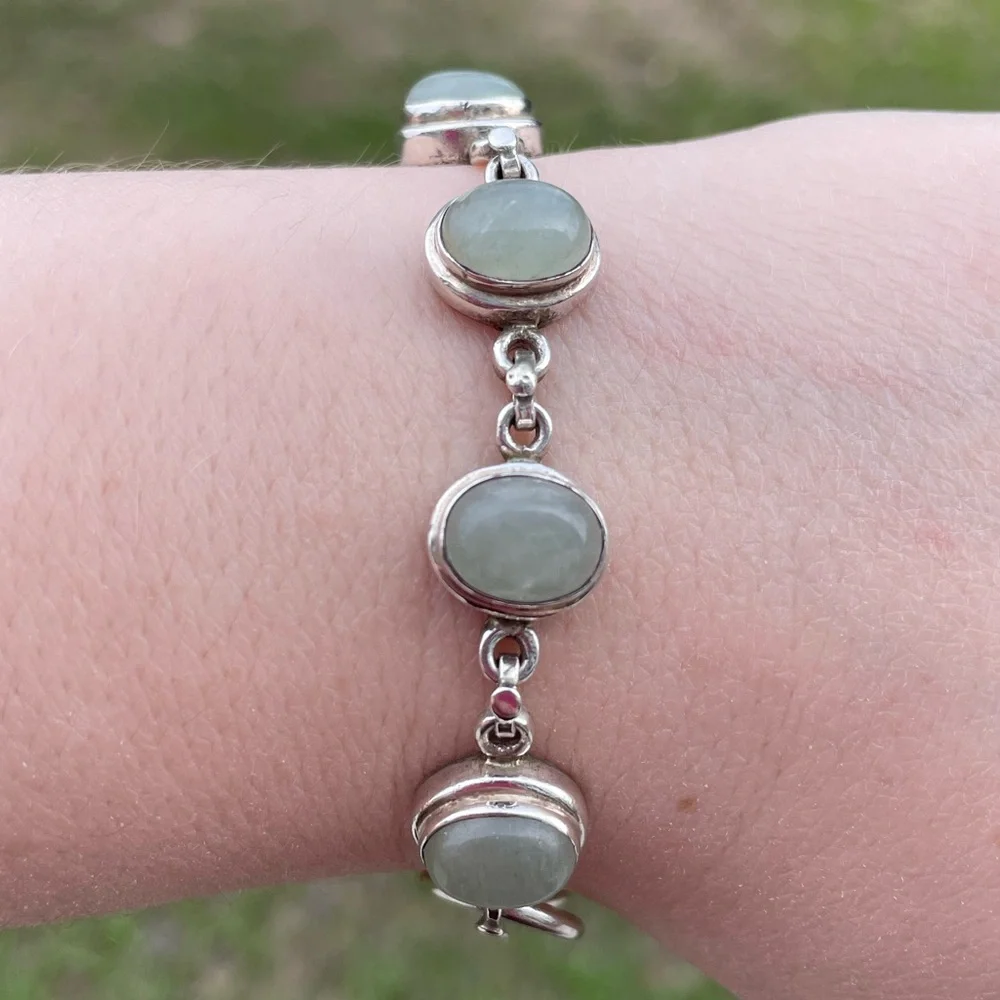 Silver Tone Bracelet with Gray/Green Stones